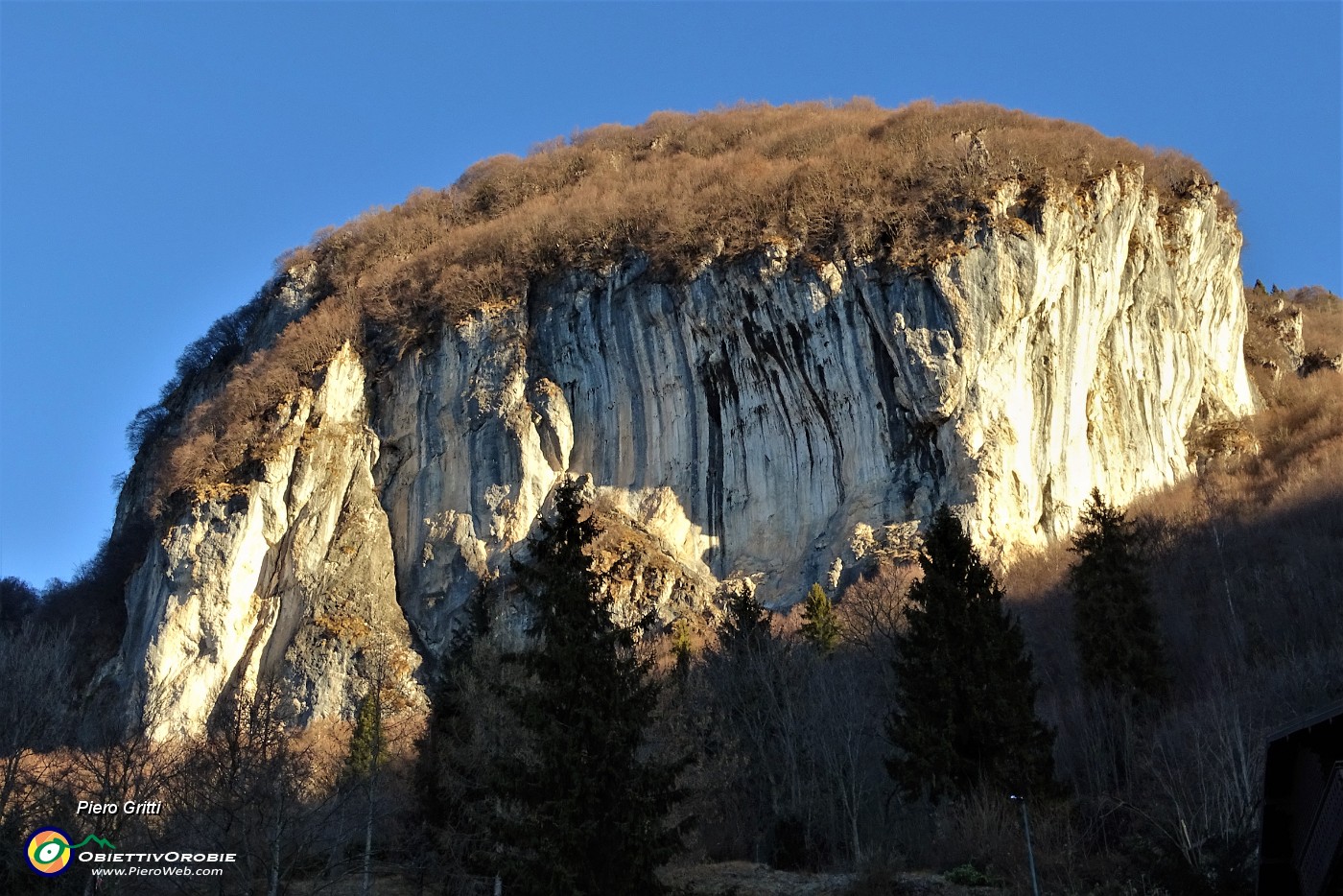 10 'Corna Bianca', palestra d'arrampicata .JPG